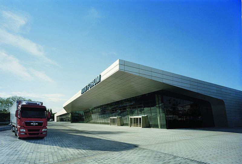 In München vereint MAN seit Juli Kundencenter und Markenwelt im neuen MAN-Forum. (Archiv: Vogel Business Media)