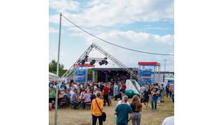 Zum Unternehmensgeburtstag von Schäflein waren 1500 Menschen nach Grettstadt gekommen. (Meliz Kaya & Konstantin Winter)