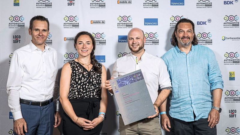 Das Aschaffenburger Autohaus Robert Kunzmann war beim Automotive Business Award 2023 Gewinnerbetrieb in der Kategorie Digitalisierung mit seinem Konzept zur Datennutzung und Marketingautomatisation. (Bild: Stefan Bausewein)