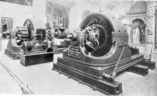 Im Bild: Wechselstromgeneratoren von Tesla am Stand von Westinghouse, Weltausstellung 1893