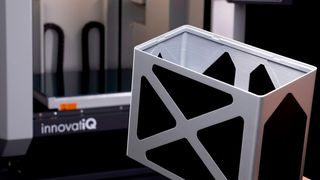 Für die Herstellung von Bauteilen mittels FDM-Verfahren steht im Additive Center in Orrigio dann ein Innovati-Q-TiQ 5-Drucker zur Verfügung. (Bild: Innovati-Q)