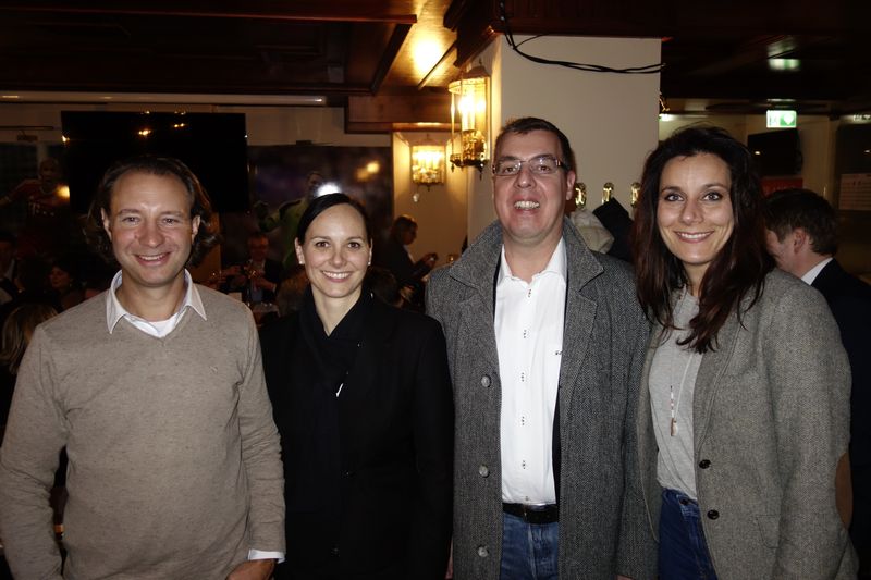 (v. l.) Gerald Hahn und Stephanie Bruckmeier, Softshell, mit Gerald Lung, Netwrix, und Elodie Oberli, Wallix. (Bild: IT-BUSINESS)