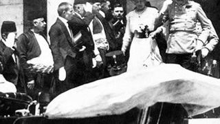 Tod im Gräf & Stift-Cabriolet: Am 28. Juni 2014 wurde das Thronfolgerpaar der Habsburger-Monarchie ermordet. Das Attentat von Sarajewo war Auslöser des Ersten Weltkriegs. (Foto: Wikipedia)