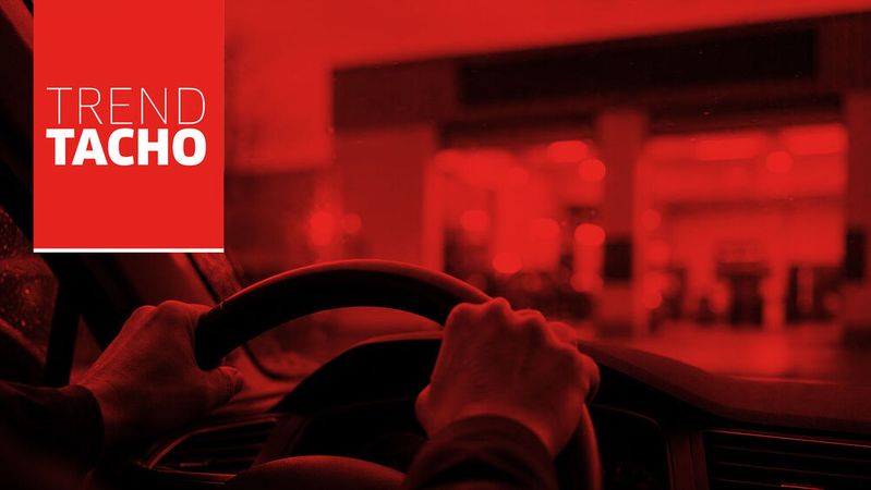 Fast jeder dritte Autofahrer geht mit Bedenken zum Werkstatttermin – nicht wegen der Reparatur, sondern wegen der Rechnung.(Bild:  Dall-E / KI-generiert)