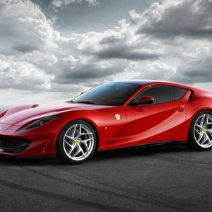 (Ferrari)