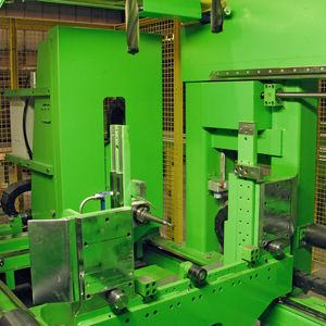 Bild 1: Der Einsatz moderner Hartmetallbohrer in der HD-X615 wirkt sich auch auf den Werkzeugwechselzyklus positiv aus.
