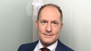 Florian Ebel ist Referatsleiter für Digitalstrategien und -management in der Berliner Verwaltung.  (Bild: © Privat)