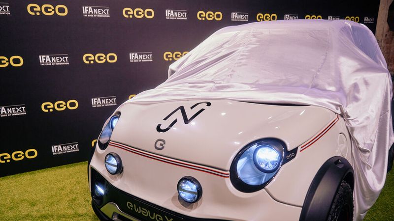 Senkt sich der Vorhang für Next E-Go Mobile endgültig oder geht er nochmals hoch? Der E-Auto-Hersteller hat Insolvenz angemeldet.(Bild:  E-Go)