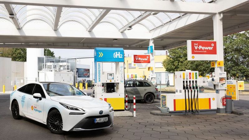 Laut dem Betreiber „H2 Mobility“ soll die Zahl der Wasserstoff-Tankstellen bis 2024 auf 300 wachsen.(Bild:  H2 Mobility)