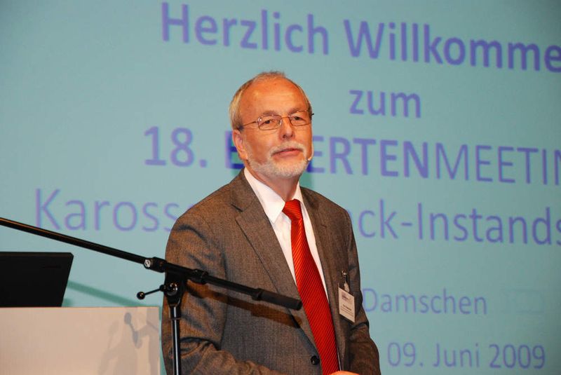 Führte auch in diesem Jahr durch das Programm: Karl Damschen vom Ingenieurbüro Damschen. Zum Bericht (Archiv: Vogel Business Media)