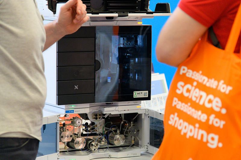 ... modernster Analysentechnik, ...    Mehr Infos zu den kommenden LAB-SUPPLY-Messen finden Sie auf www.lab-supply.info (Bild: Stefan Stark)