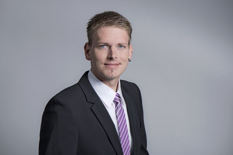 „Ich rate davon ab, blind neue Anlagen zu kaufen, nur weil sie vom Bafa gefördert werden. Entscheidend ist vielmehr: Welche Anforderungen habe ich zum Beispiel an einen Kompressor&gamma; Welche Rahmenbedingungen liegen vor&gamma;“, sagt Marco Jähnig, verantwortlich für den Bereich Drucklufttechnik bei Mader. (Bild: Mader)