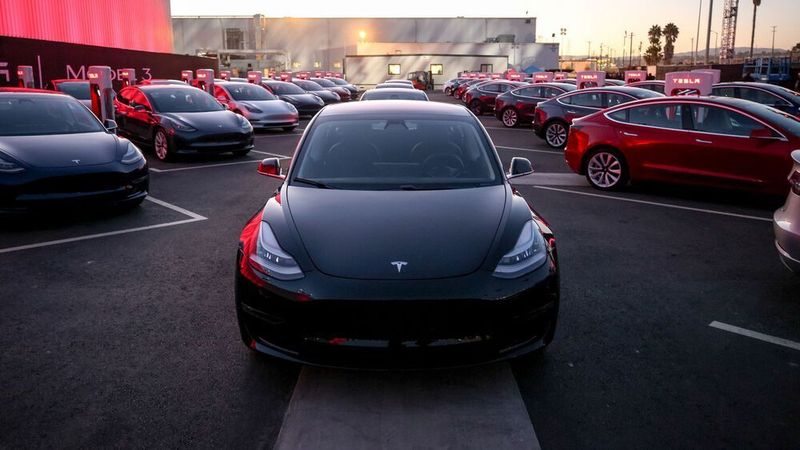 Platz 1 bei den Elektroautos im Februar 2022: Tesla Model 3, 3.690 Neuzulassungen (Tesla)