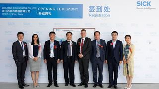 v.l. Andrew Ang, Sick Singapur, Ellen Deng, Sick China, Yongquan Chen, Sick China, Shan Gao, Geschäftsführer Zhejiang SickSensor Co., Ltd. und Standortleiter Jiaxing, Dr. Mats Gökstorp, Vertriebsvorstand Sick, Feng Jiao, Sick China, Changyun Li, Sick China und Mandy Meng, Sick China, bei der Eröffnung des neuen Sick-Distributionszentrums in Jiaxing/China.  (Sick)