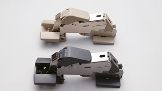 PR02-2020 Sugatsune Schwerlastscharnier fuer 160 Grad Oeffnungswinkel mit Daempfung.jpg (Actronic-Solutions GmbH)