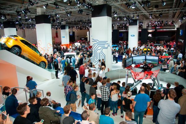 IAA 2015: Messeimpressionen (Bild: VDA)