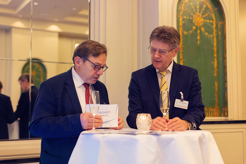 Staatssekretär Klaus Vitt (r.) im Gespräch mit eGovernment-Computing-Chefredakteur Manfred Klein. (Offenblen.de)