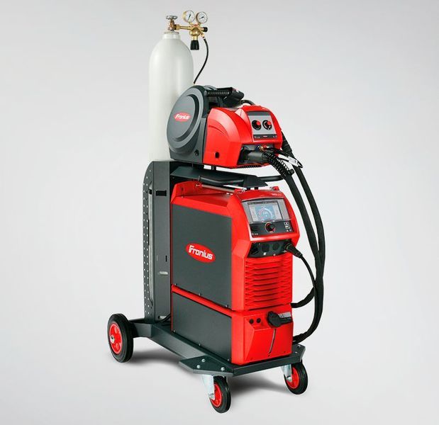 Fronius hat die Möglichkeiten für das TPS/i-System erweitert. Mit der neuen Steel-Version biete die Produktreihe jetzt eine für das Schweißen von Stahl optimierte Variante. (Fronius)
