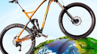 Auf der Eurobike 2017 wird das Igus Bike – ein speziell angefertigtes Carbon-Fahrrad mit 25 Iglidur-Gleitlagern – vorgestellt. (Igus)