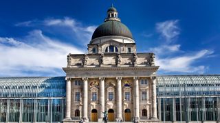 Mit seinem Digitalgesetz will der Bayerische Freistaat nicht nur die Rechte der Bürger stärken, sondern auch die Verwaltungsmodernisierung vorantreiben (Zoe – stock.adobe.com)