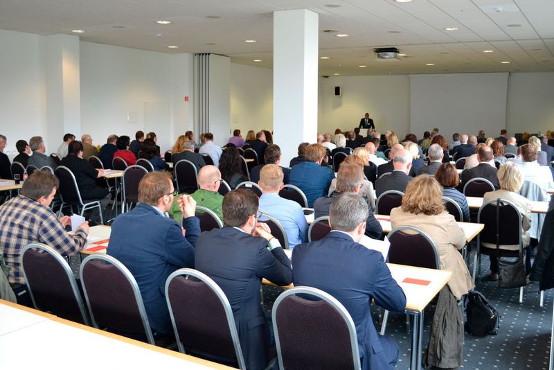 Rund 200 Händler waren zur Mitgliederversammlung 2017 des Mitsubishi-Partnerverbands nach Flörsheim gekommen. (Seyerlein/»kfz-betrieb«)