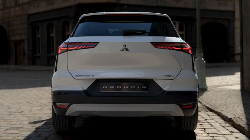 Unterm Blech steckt der Renault Symbioz. (Bild: Mitsubishi)