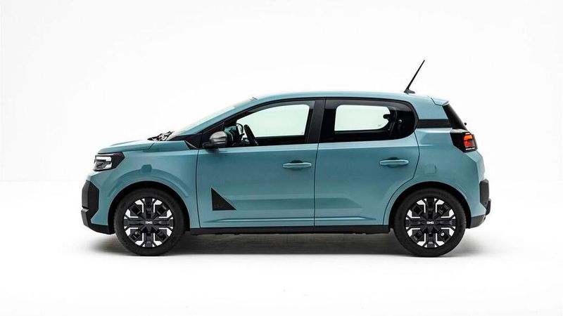 Auffällig sind die kurzen Überhänge. (Bild: Dacia)