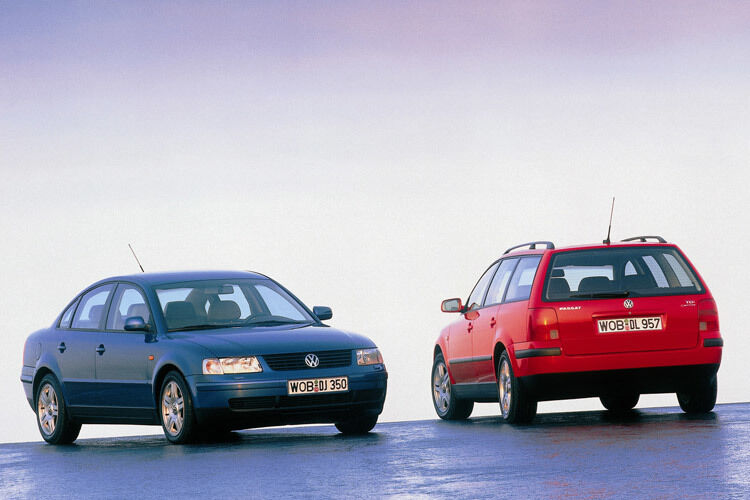 1996 startete die fünfte Generation des VW Passat, die sich die Plattform mit dem Audi A4 teilte. Der Variant kam ein Jahr später auf den Markt. (Foto: Volkswagen)