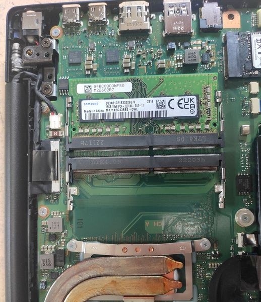 Das Testgerät ist mit einem 16 GB großen DDR4-3200-Speichermodul bestückt. Ein zweiter Speichersockel ist noch frei. (Bild: Vogel IT-Medien)