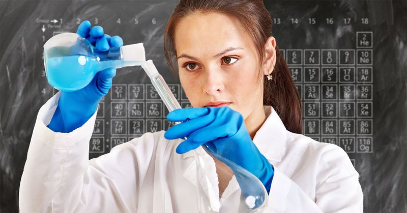 Rückblick: Ergebnisse aus 2018 Beim CHE-Hochschulranking 2018 haben Studierende ihren Universitäten Noten zur allgemeinen Studiensituation gegeben. Die zehn bestbenoteten Hochschulen im Fachbereich Chemie sehen Sie in der folgenden Top 10 Bildergalerie. (geralt, pixabay)