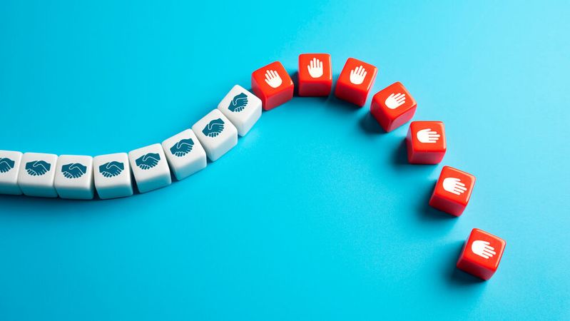 Die Transaktionstätigkeit der Medizintechnik-Branche zeigte sich im zweiten Halbjahr 2025 von zwei Seiten: international lebhaft, im DACH-Markt verhalten.(Bild: ©  Andrii Yalanskyi - stock.adobe.com)