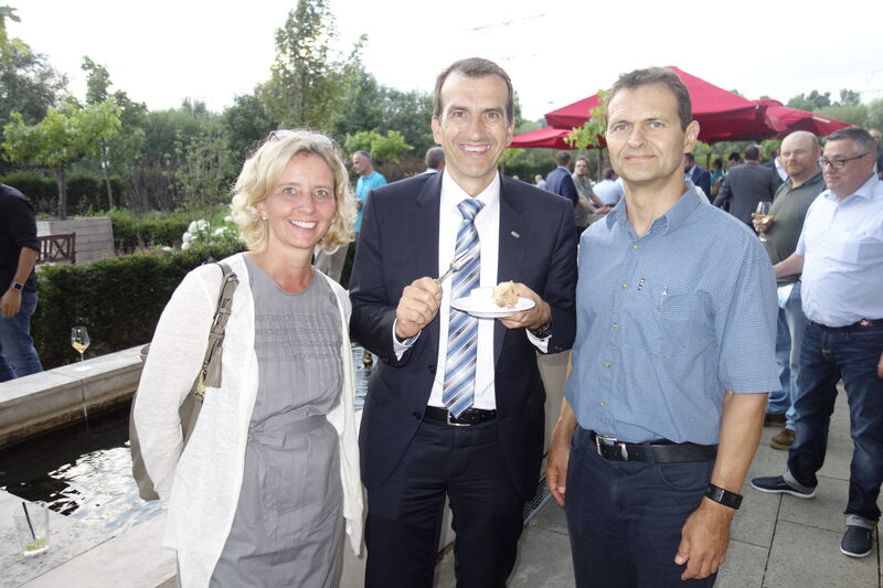 Stefan Thiel (m., Eset) mit Stephanie Steen und Andreas Bergler (IT-BUSINESS) (Vogel IT-Medien GmbH)
