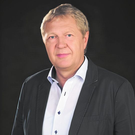 Dr. Geffe erzählt im Gespräch, wie er und sein Team damit begonnen haben, Kameras für die Bildverarbeitung industriell einzusetzen.(Bild:  Vision & Control)
