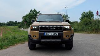 Wegen möglicherweise stark eingeschränkter Sicht nach hinten müssen unter anderem Land-Cruiser-Halter zur Partnerwerkstatt fahren.  (Bild: Rosenow – VCG)