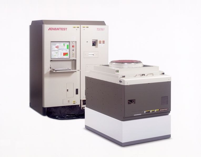 Das Speichertestsystem T5761 für den Wafer- und Packagetest von NAND-Flash-Speichern bietet eine parallele Testkapazität von 512 Bauteilen (Archiv: Vogel Business Media)