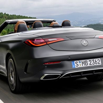 Eine vierstellige Anzahl an CLE- und E-Klasse-Fahrzeugen braucht ein dringendes Software-Update.  (Bild: Mercedes-Benz)