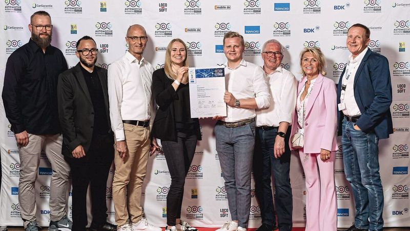 ... das Autohaus Oskar Bleicher in Friedrichshafen ... (Bild: Stefan Bausewein)