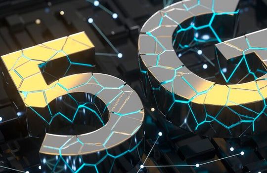 Weil 5G- respektive 6G-Kommunikationsnetzwerke zwar schnell sind, aber noch nicht sicher genug, arbeiten Forscher des Fraunhofer-IPMS an Möglichkeiten, dieses Manko aus der Welt zu schaffen. Lesen Sie hier, was man in einem entsprechenden Projekt vorhat ...(Bild:  Fraunhofer-IPMS)