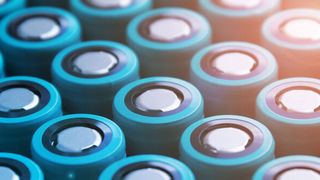 The method developed by the researchers strengthens the anode and makes it more resilient against volume changes by encapsulating the nanoparticles in an elastic web-like structure. (Source: Павел Печёнкин - stock.adobe.com)