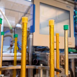 Wird das Einpressen von Dichtpatronen während des Prozesses unterbrochen, zählt das Bauteil zum Ausschuss. 