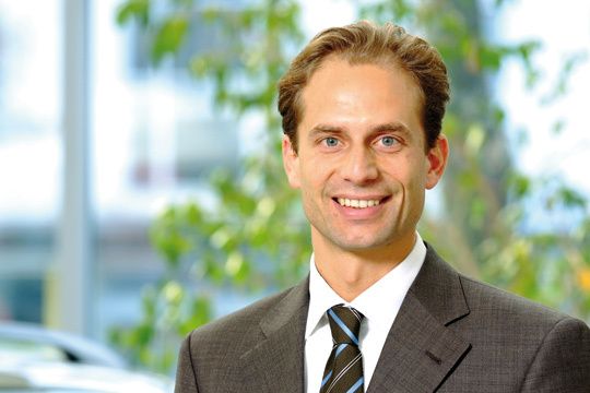 Der Junior, Peter Glinicke, steht neben seinem Vater gleichberechtigt am Ruder des Unternehmens. (Archiv: Vogel Business Media)