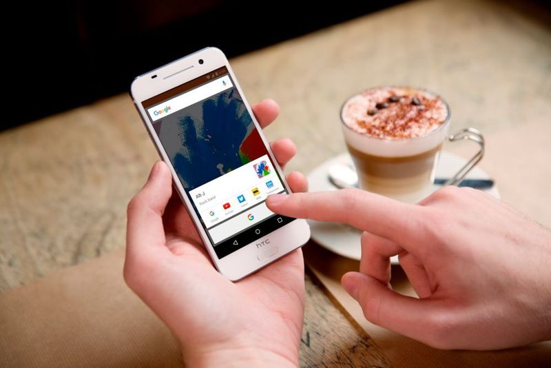 Dank Android 6.0 sind zahlreiche neue Features möglich - zum Beispiel wird ein Fingerabdruck-Scanner unterstützt und spezielle Funktionen können schnell, ohne einzelnen App-Aufruf, gestartet werden.  (HTC)