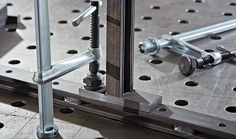 Spannelement mit Spezialdruckplatte TWM28. (Bild: Bessey)