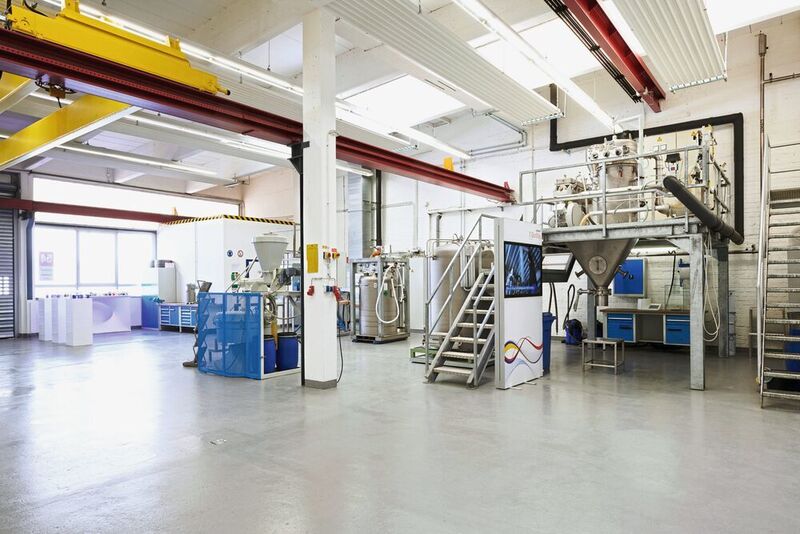 Messer betreibt in Krefeld, Deutschland, ein hochspezialisiertes Versuchstechnikum. Der gesamte Anlagenaufbau dient als Referenz, da er einer Produktionsanlage entspricht. (Messer Group )