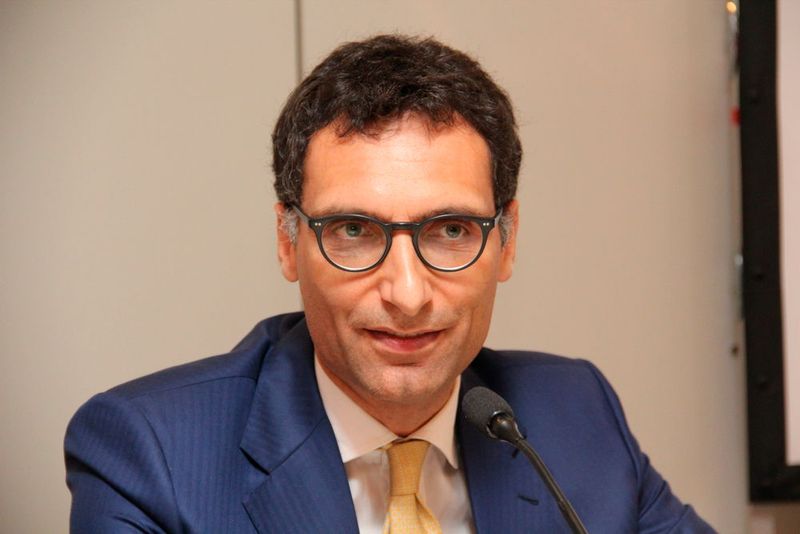 „Deutsche Unternehmen sind zumindest in ihrer Kommunikation stärker, wenn es um eine lösungsbasierte Herangehensweise geht“, sagt Fabrizio Franco De Belvis, Executive Director Industrial Products & Service Strategy Group bei PWC in Rom. (Bild: Itasse)