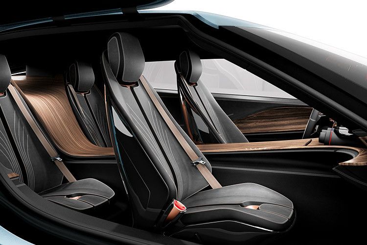 Mit vier Elektromotoren beschleunigt der Quant E nach Herstellerangaben in 2,8 Sekunden auf 100 km/h, maximal sollen mehr als 380 km/h möglich sein.  Als Dauerleistung gibt Nanoflowcell 480 kW/653 PS an, kurzfristig kann der Antrieb 680 kW/925 PS mobilisieren. (Foto: Nanoflowcell)