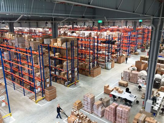 Weil das Proreserv-Logistikzentrum in Gelsenkirchen gemäß der EU-Öko-Verordnung 2018/848 zertifiziert wurde, darf es seine Dienstleistungen im der Bereich der Lagerhaltung jetzt als „biologisch“ vermarkten.(Bild:  Proreserv)