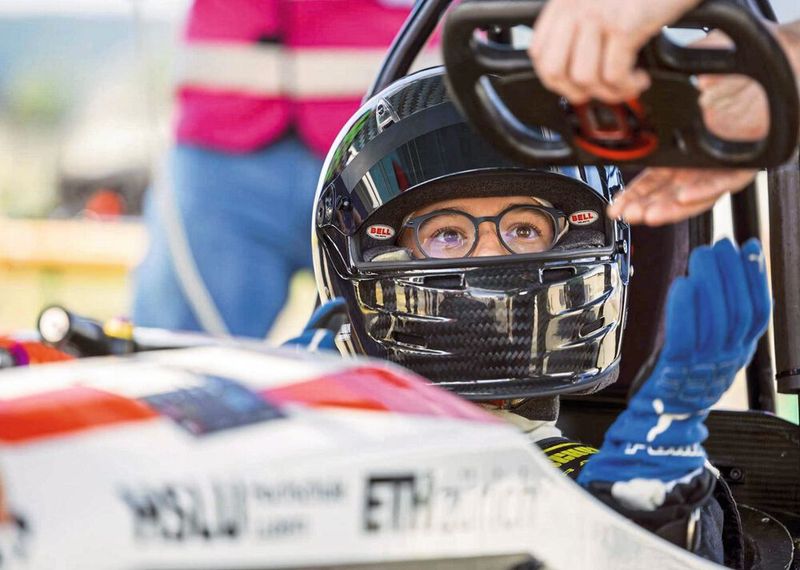 Nun haben sie die offizielle Bestätigung von Guinness World Records erhalten: „Mythen“ hat den bisherigen Beschleunigungsweltrekord für Elektrofahrzeuge gebrochen.  (Bild: Alessandro Della Bella / ETH Zürich)