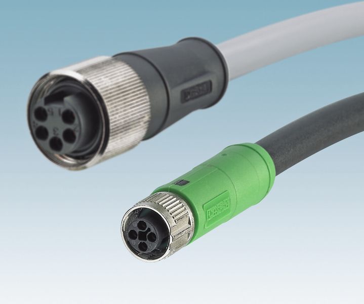 Bild 2: Im Vergleich zum 7/8“-Steckverbinder zeichnet sich der M12-Power-Steckerbinder durch seine kompakte Bauform aus (Bild: Phoenix Contact)
