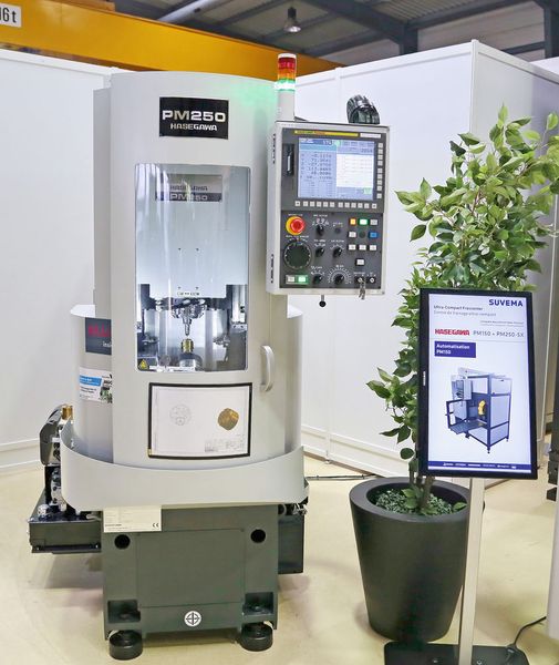Die PM 250 von Hasegawa, CNC-Tapping-Center für Mikromechanik und Uhrenindustrie. (Anne Richter, SMM)